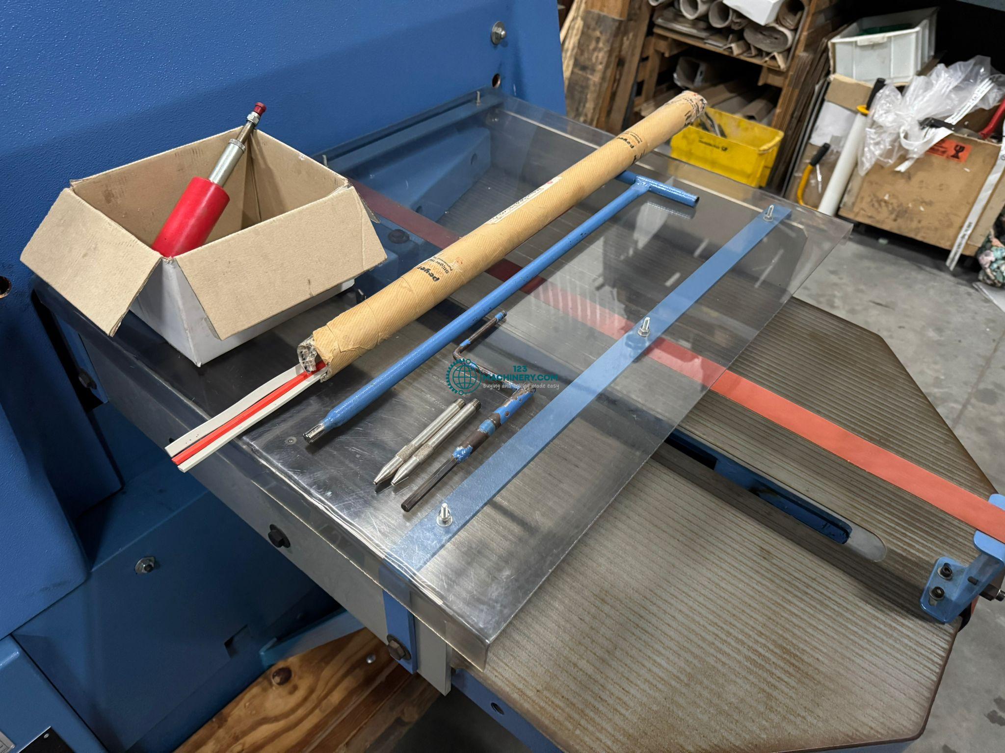 Schneider Senator 76 E-line